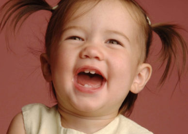صور أطفال بنات حلوين يضحكون Baby laugh images - صور أطفال بيبي منوعة أولاد وبنات جميلة Baby Kids Images